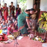 ಮನೆಯಂಗಳದಲ್ಲಿ ಭಜನೆ