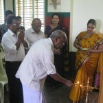 ದೀಪ ಪ್ರದಾನ - ವಿವೇಕಾನಂದ ಕನ್ನಡ ಮಾಧ್ಯಮ ಶಾಲೆ