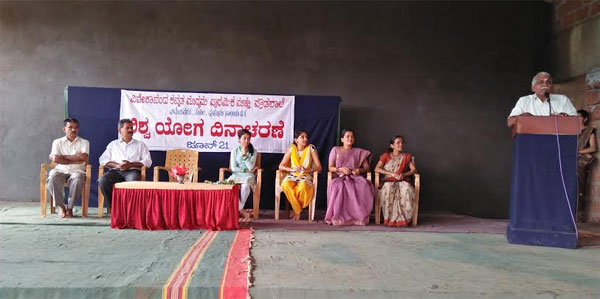 VKMS yoga day (4)