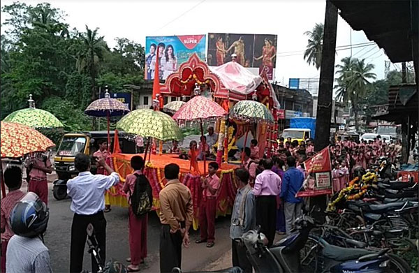 Saraswathi procession (2)